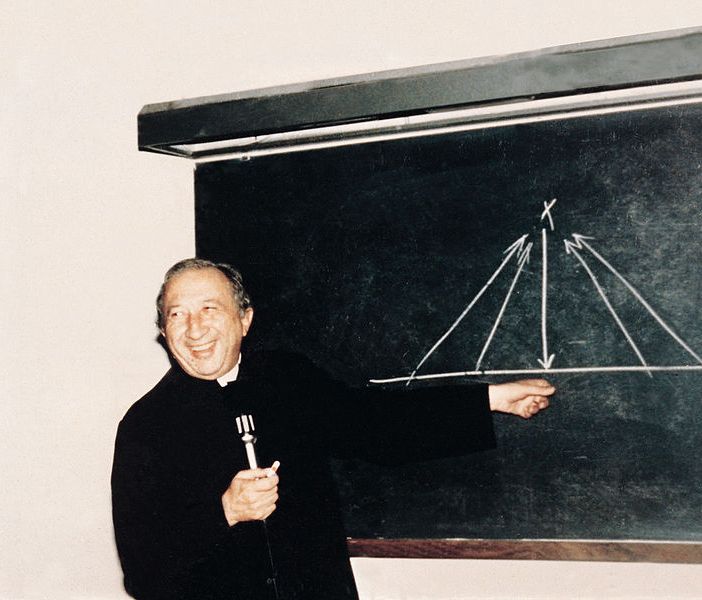 Ad Arona la messa del vescovo per il centenario di don Giussani