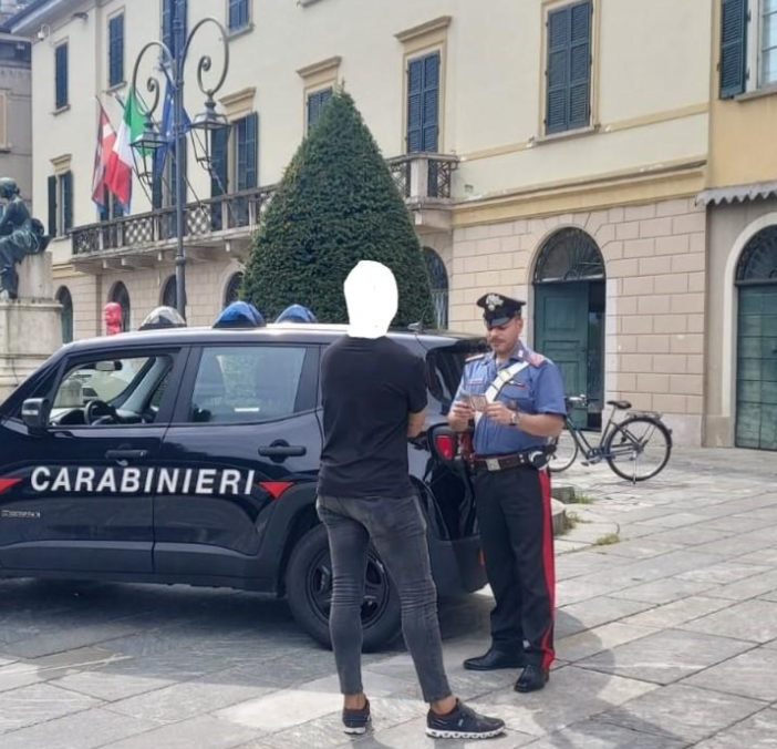 Aggrediscono una persona e gli rubano il cellulare, denunciati un ossolano e un varesino