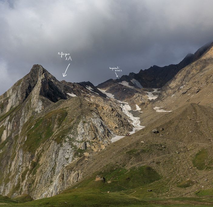 Nelle foto (fornite da Luigi Framarini) il Sidel dove fino a qualche anno fa si sciava d'estate e l'Alpe Gemsland
