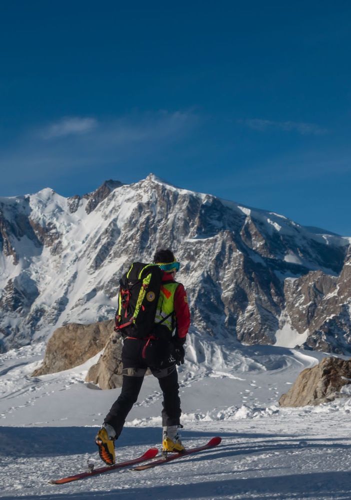Il soccorso alpino si esercita sulle nevi del Monte Moro
