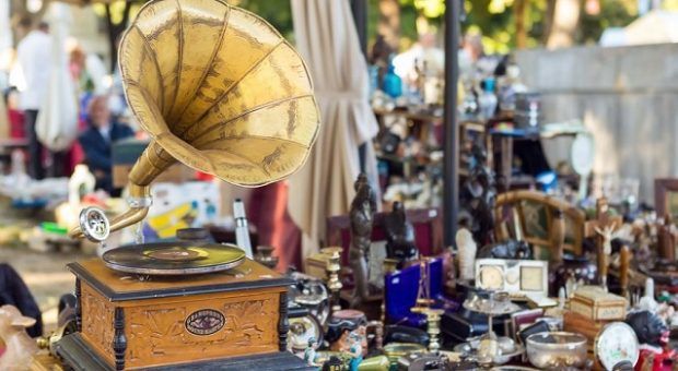 Ponte dell’Ascensione, a Locarno le bancarelle di antiquariato