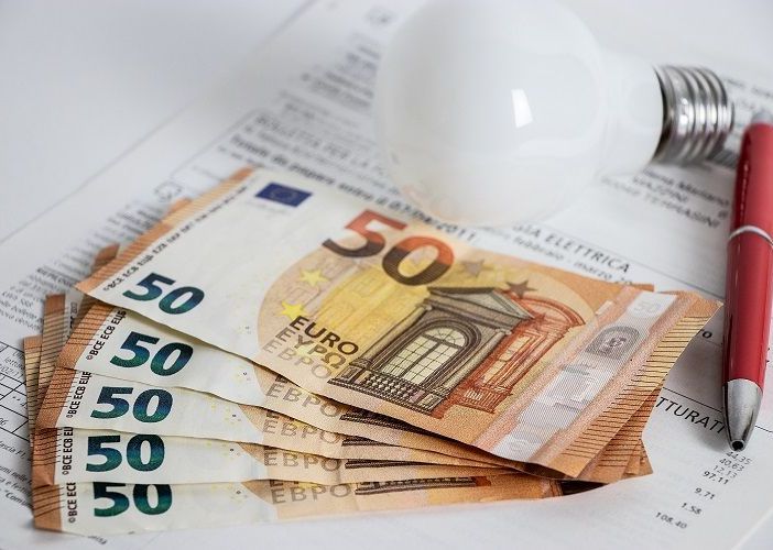 Bollette: in Piemonte si è speso il 12,9% in più della media nazionale