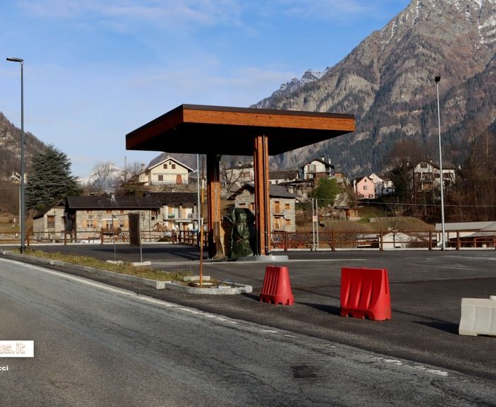 Premia ha il suo distributore di carburanti