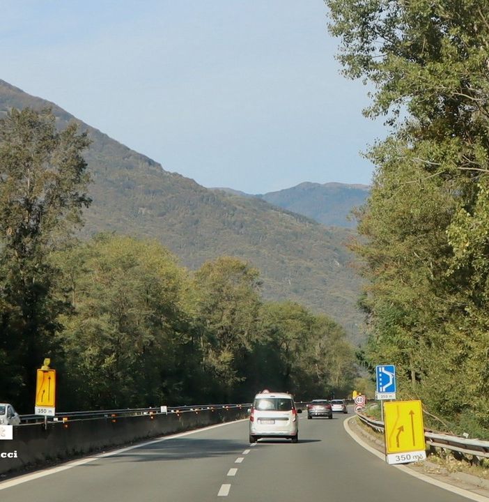 Si sostituiscono le barriere in superstrada: restringimento per un mese tra Anzola e Villa