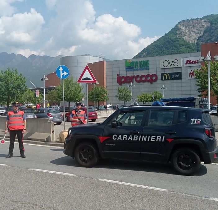 Arrestato un 21enne residente a Mergozzo: aveva aggredito e rapinato un minore