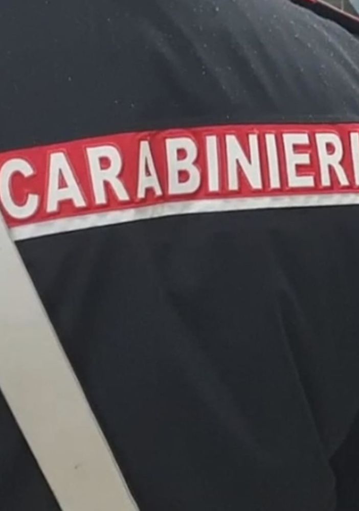 Dagli acquisti online al falso nipote: i carabinieri mettono in guardia i cittadini dalle truffe