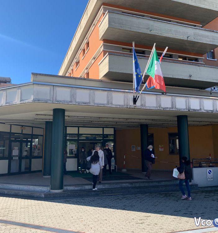 “Attacchi vili e assurdi alla sanità del Vco: lasciamo lavorare in pace i nostri medici”