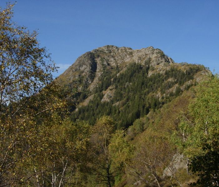Una facile salita adrenalinica Rocca d’Argimonia – cresta Est (Bielmonte -BI)