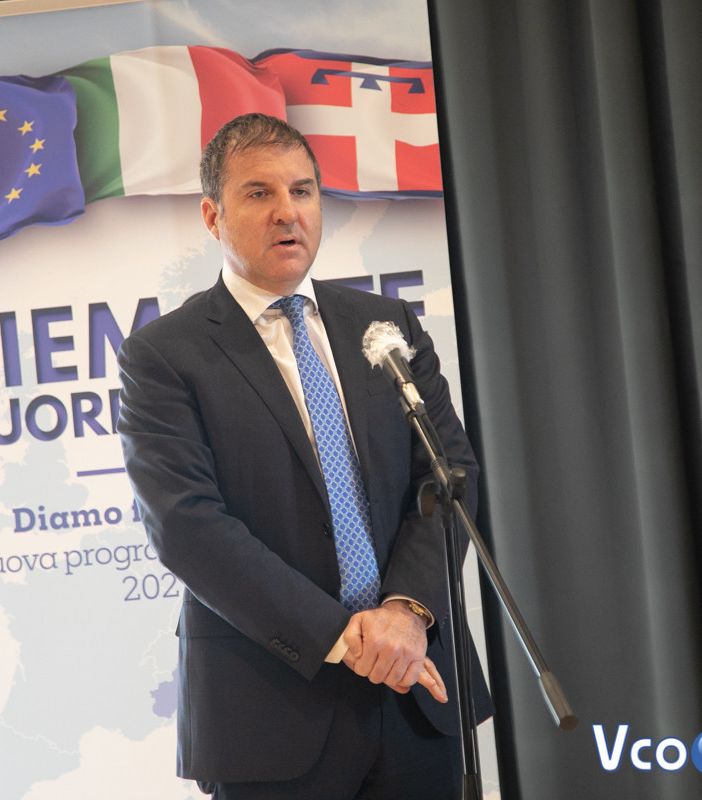 Il sindaco di Omegna Marchioni attacca Pizzi: &quot;Se non capisce lo stato di difficoltà di una persona vale meno di zero&quot;