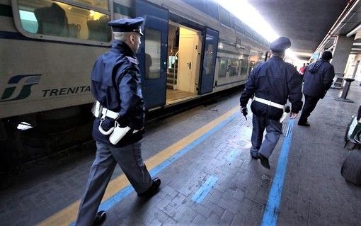 Per le festività controllate quasi 10mila persone nelle stazioni di Piemonte e val d'Aosta