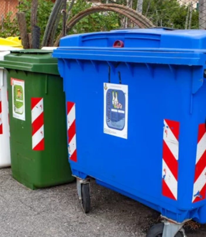 Rifiuti, per la Regione non c’è emergenza sanitaria e i maggiori costi sono sovrastimati
