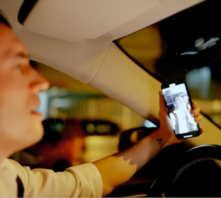 Sicurezza stradale: nuovo spot  contro l’uso del cellulare e le distrazioni alla guida  VIDEO