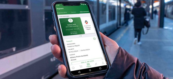 Trenord lancia "Phone Pass": addio alle tessere, gli abbonamenti diventano digitali Trenord lancia "Phone Pass": addio alle tessere, gli abbonamenti diventano digitali