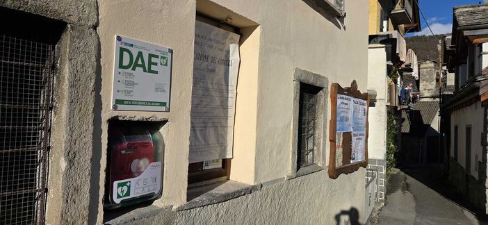 Nuovo defibrillatore a Coimo grazie al Consorzio Bonifica Nuovo defibrillatore a Coimo grazie al Consorzio Bonifica