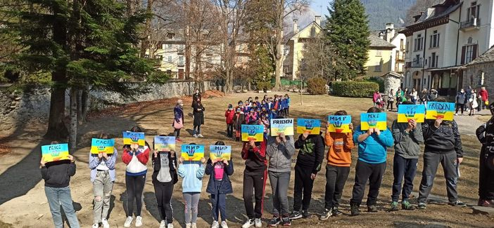 Marcia per la Pace degli studenti di Santa Maria Maggiore FOTO