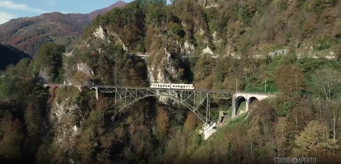 Il 'treno del foliage' incanta l’Italia su Studio Aperto Mag VIDEO Il 'treno del foliage' incanta l’Italia su Studio Aperto Mag VIDEO