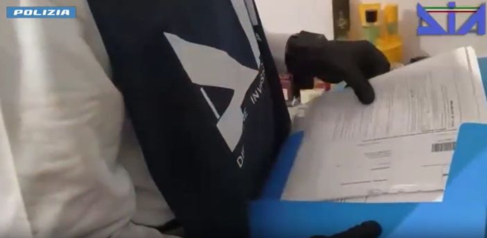 ‘Ndrangheta, arrestati 8 affiliati nel Bolognese, sequestro beni 1,5 mln ‘Ndrangheta, arrestati 8 affiliati nel Bolognese, sequestro beni 1,5 mln