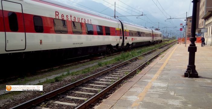 Risveglio 'natalizio' sull'Eurocity da Ginevra