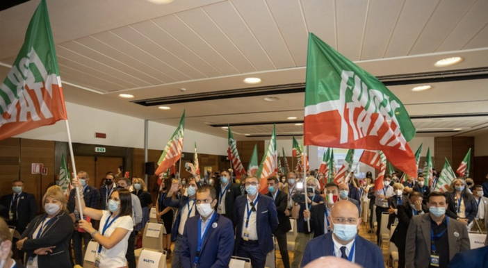 L’eredità di Berlusconi, in Piemonte Forza Italia serra le fila: “Dobbiamo portare avanti i suoi ideali”