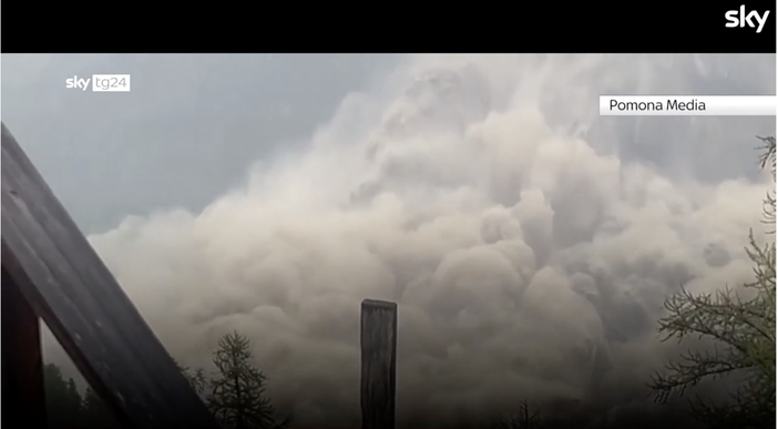 Frana a Blatten: un uomo di 64 anni disperso, il villaggio quasi completamente distrutto Frana a Blatten: un uomo di 64 anni disperso, il villaggio quasi completamente distrutto