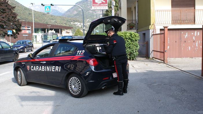 Alla guida completamente ubriaco, via patente e auto ad un 34enne di Villa