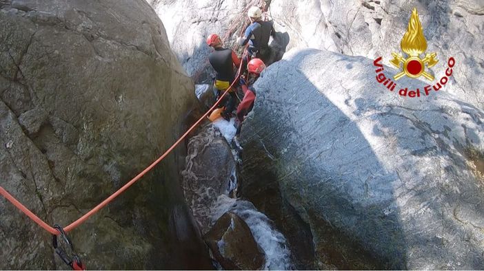 Esercitazione fluviale per i vigili del fuoco del Vco