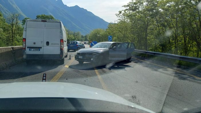 Incidente ad Anzola, traffico bloccato sulla superstrada Incidente ad Anzola, traffico bloccato sulla superstrada