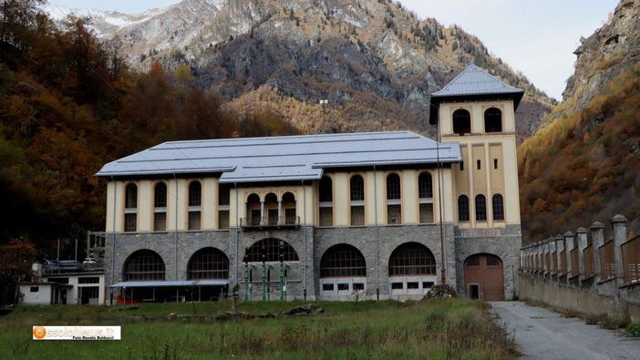 La centrale di Rovesca ad Antrona La centrale di Rovesca ad Antrona