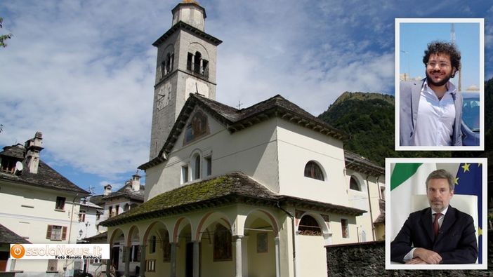 Foto: la chiesa di Anzino, l'ambasciatore Michele Quaroni e Patrik Zaki
