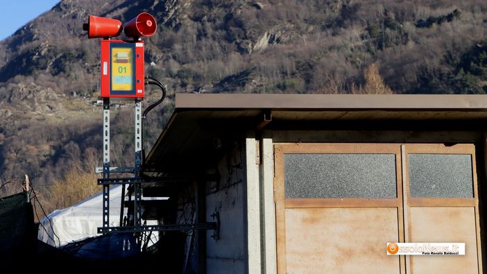 ''La stazione idrometrica è lì da mesi, ma nessuno sa come funzioni...'' ''La stazione idrometrica è lì da mesi, ma nessuno sa come funzioni...''