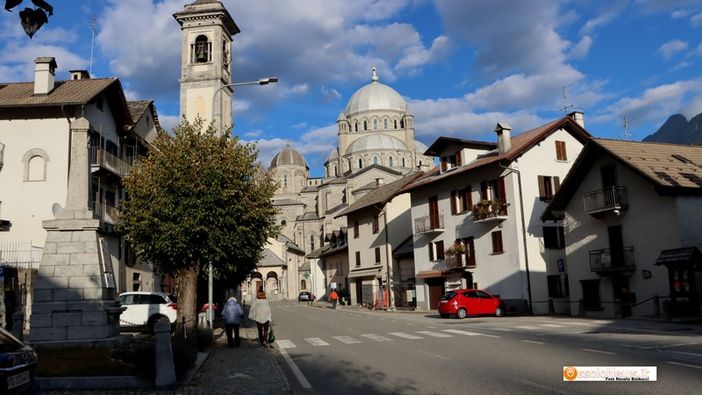 Re dà l'ultimo saluto a Valerio Sgrena