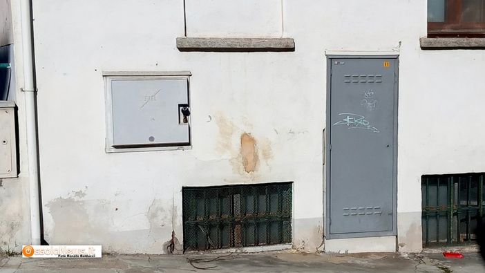 Continui black out alla cabina Tim, attività commerciali senza telefono e internet Continui black out alla cabina Tim, attività commerciali senza telefono e internet