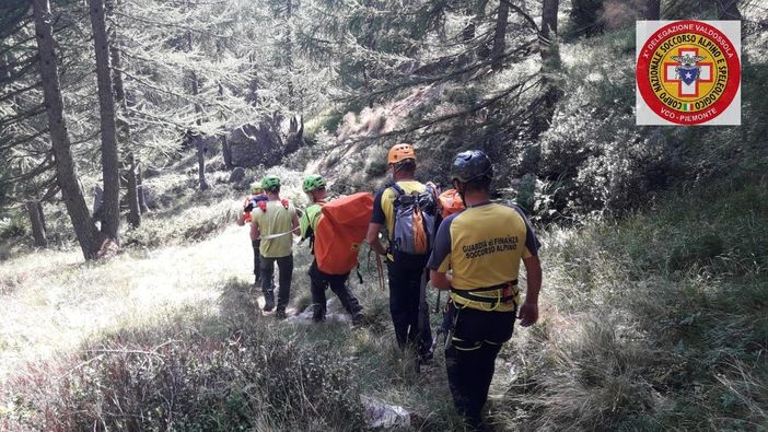 Si frattura una caviglia, novarese soccorsa ai Piani della Rossa Si frattura una caviglia, novarese soccorsa ai Piani della Rossa