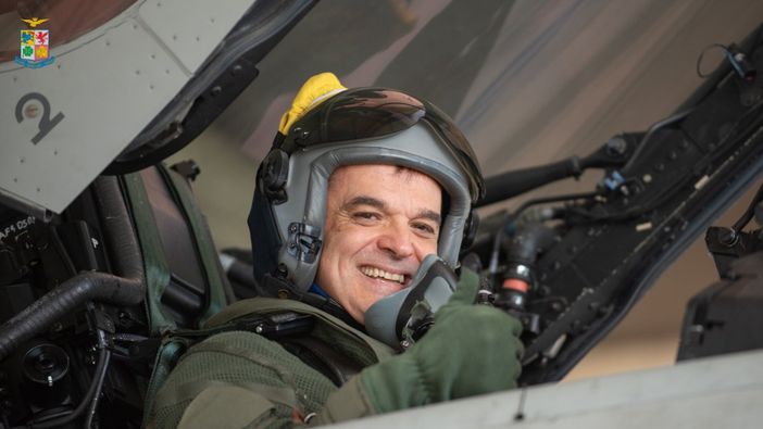 Andrea Accomazzo torna a volare con l'Aeronautica Militare