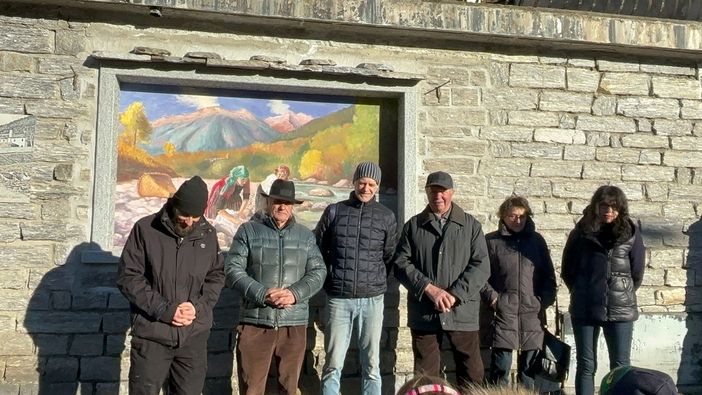 Toceno omaggia l’antico lavoro della lavandaia con due nuovi affreschi