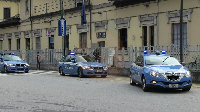 Operazione antidroga nei boschi di Premosello: smantellata base di spaccio a Cuzzago