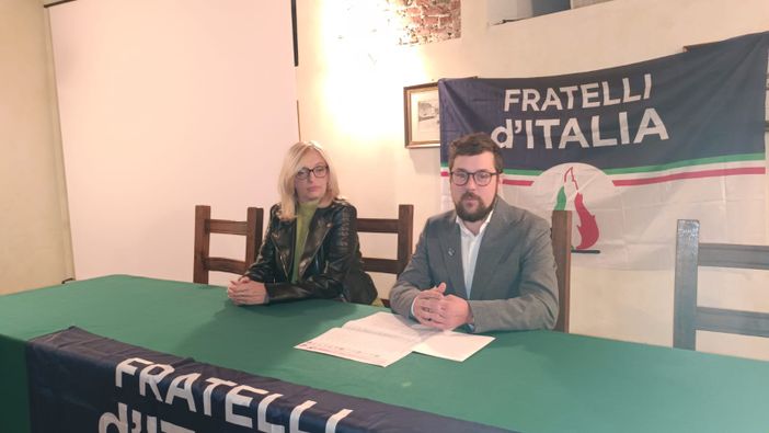 Maretta in Fratelli d'Italia, chieste le dimissioni del coordinatore provinciale Titoli Maretta in Fratelli d'Italia, chieste le dimissioni del coordinatore provinciale Titoli