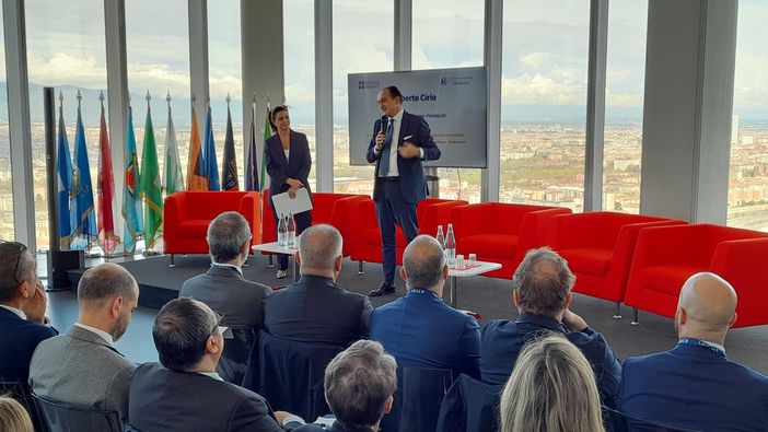 "Nessuno ha tanti investimenti stranieri, ma dobbiamo stare accanto a chi soffre"