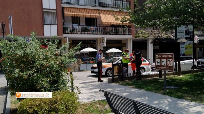 Stroncato da un malore in centro a Villadossola Stroncato da un malore in centro a Villadossola