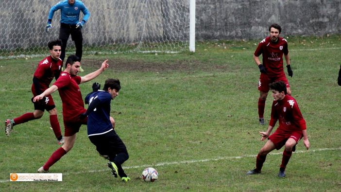 La Varzese sulla strada del lanciato Vogogna