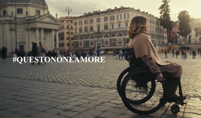 Spot della Polizia di Stato contro la violenza sulle donne VIDEO Spot della Polizia di Stato contro la violenza sulle donne VIDEO