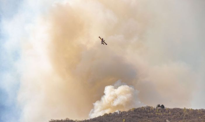Incendi boschivi,  la Regione revoca lo stato di massima pericolosità Incendi boschivi,  la Regione revoca lo stato di massima pericolosità
