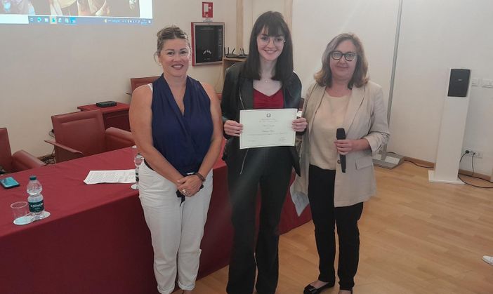 La studentessa Melania Maini trionfa ai campionati italiani di economia e finanza