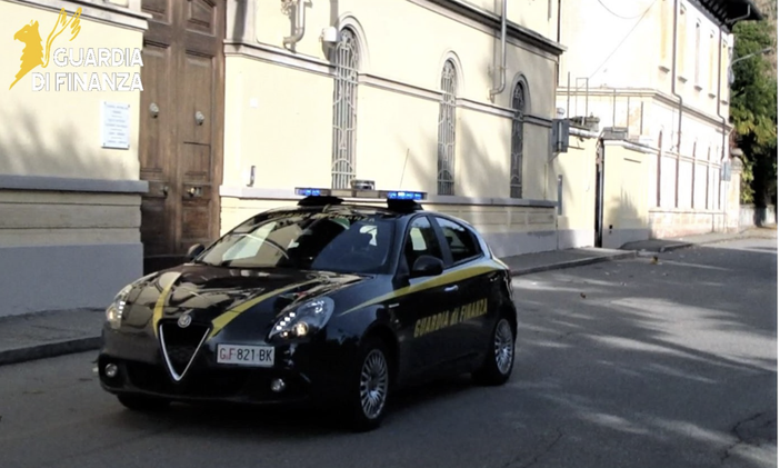 Guardia di Finanza, maxi controlli: emersi 45 casi di lavoro nero e irregolare, sanzioni oltre 200mila euro