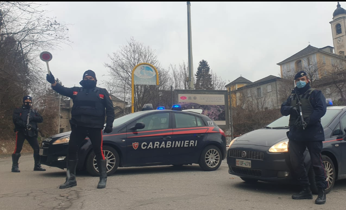 Atti osceni e molestie al parco del Calvario: 30enne denunciato dai carabinieri