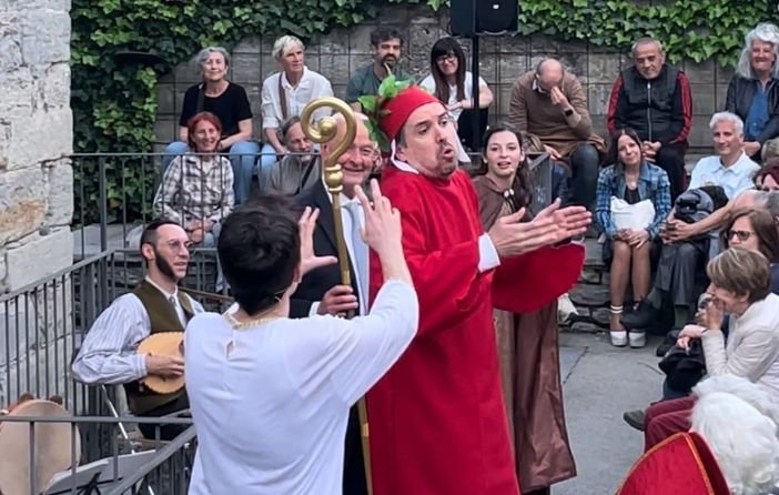 "D come...Dante", un successo per la nuova commedia della Compagniadellozo "D come...Dante", un successo per la nuova commedia della Compagniadellozo