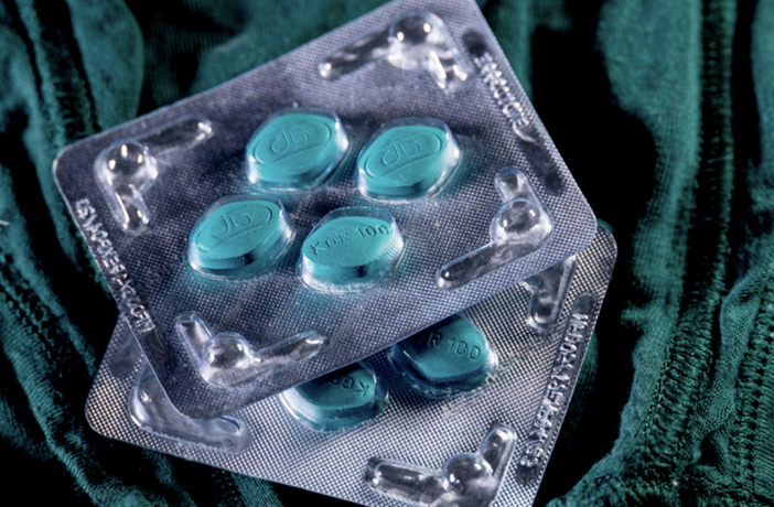 Pro della Kamagra oral jelly: pro una disfunzione erettile pratico-valvola.