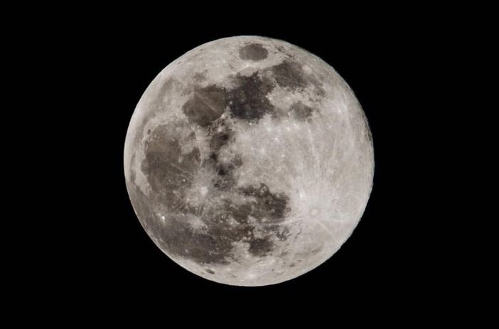 Occhi all’insù: stasera, mercoledì 13 luglio, c’è la Superluna più grande dell’anno