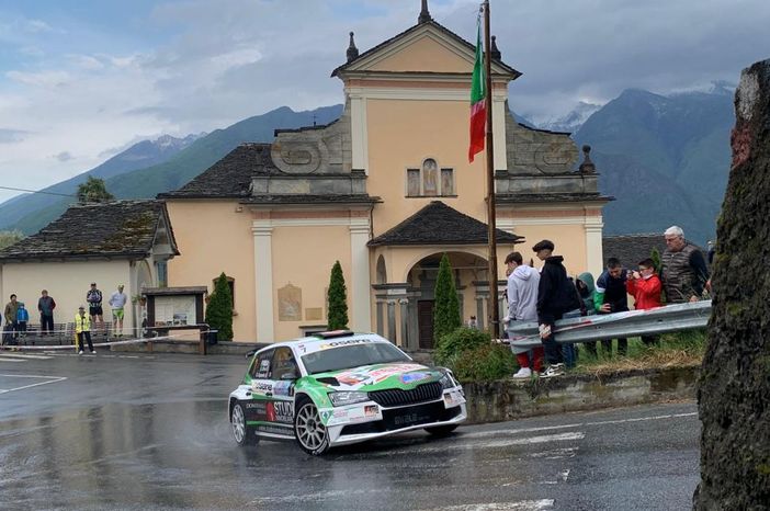 Valli, in testa dopo le prime due speciali Sergio Bruni e Diego Esposito. FOTO E VIDEO Valli, in testa dopo le prime due speciali Sergio Bruni e Diego Esposito. FOTO E VIDEO