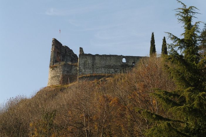 Nuovi sentieri sul monte Pezzulano (Avigliana) Nuovi sentieri sul monte Pezzulano (Avigliana)